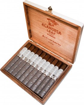 Aganorsa Leaf Aniversario Corojo Toro