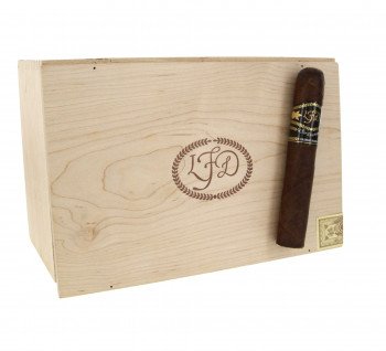 La Flor Dominicana Colorado Oscuro No. 5