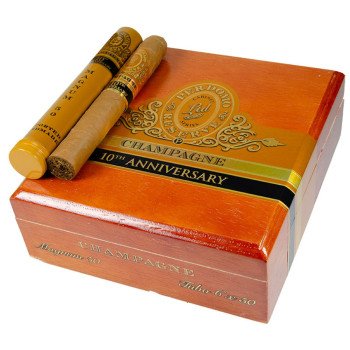 Perdomo Reserve 10th Anniversary Champagne Magnum 50 Tubo