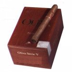 Oliva Serie V Churchill Extra